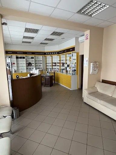 lek. Tomasz Moskwa okulista Konin